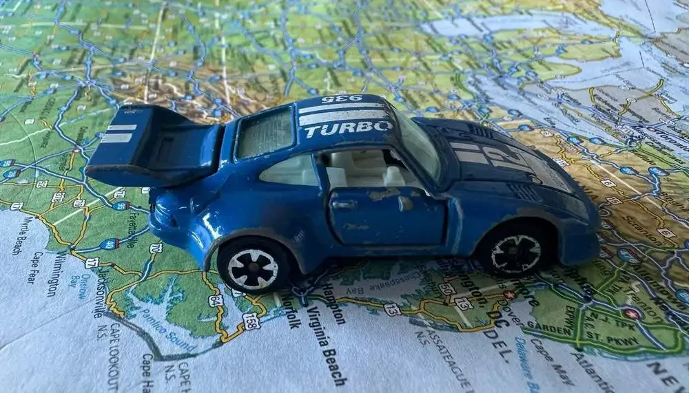 VINTAGE 1981 Kidco Porsche 935 Blue White Turbo Diecast Racing Car
